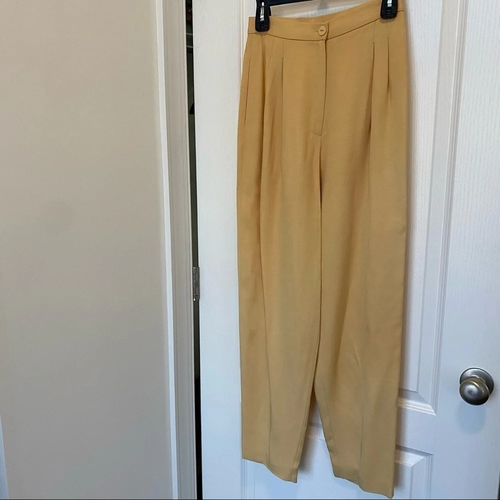 Vintage Suit Buttery soft yellow high-rise two-piece suit size 6 - Picture 13 of 15